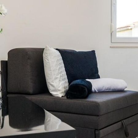Apartments Zdeslav Rogoznica  Ngoại thất bức ảnh