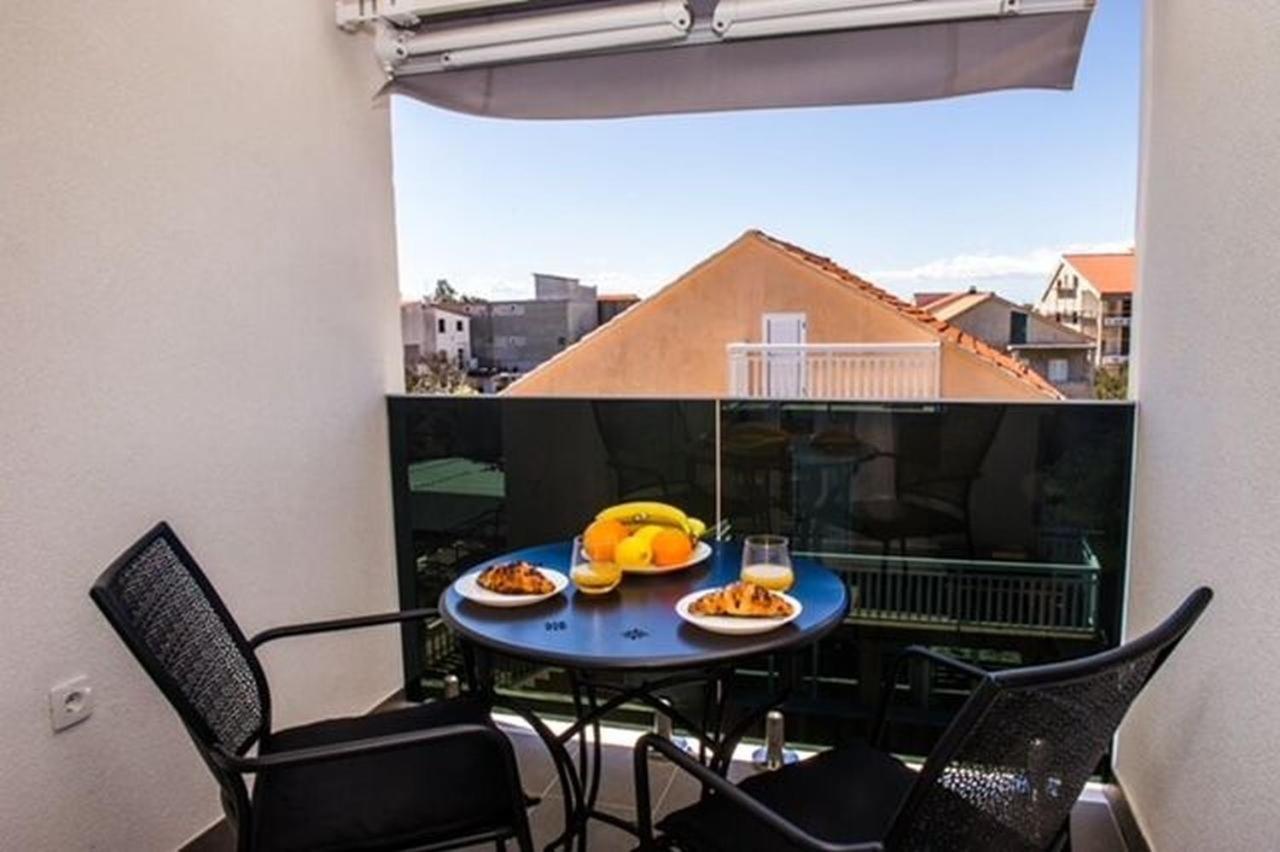 Apartments Zdeslav Rogoznica  Ngoại thất bức ảnh