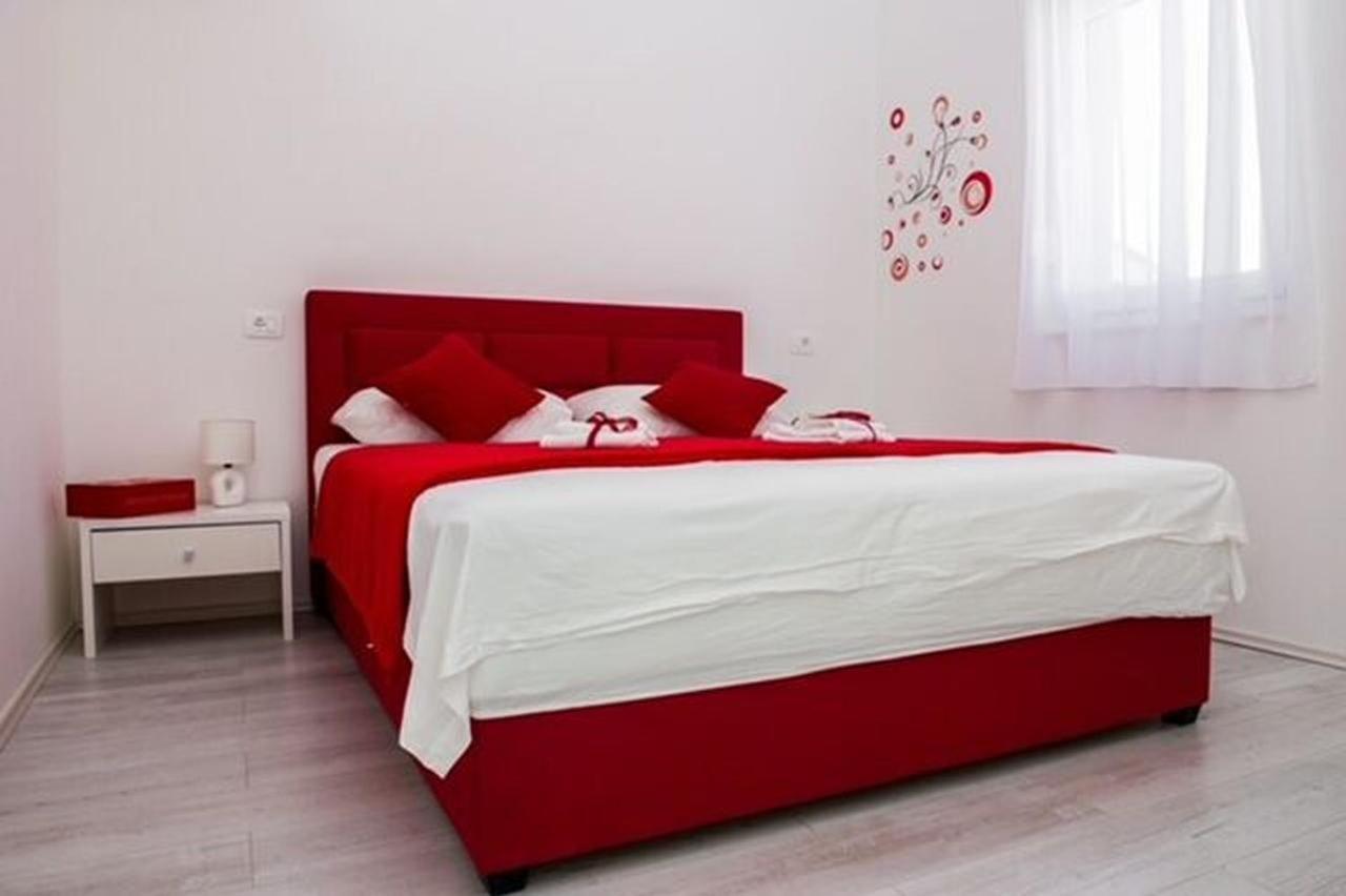 Apartments Zdeslav Rogoznica  Ngoại thất bức ảnh